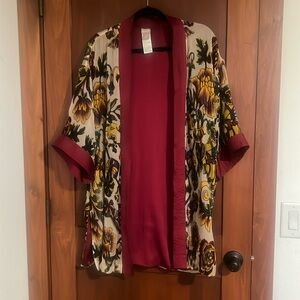 . Beautiful Chicos, kimono size small medium. Crushed velvet with silk trim